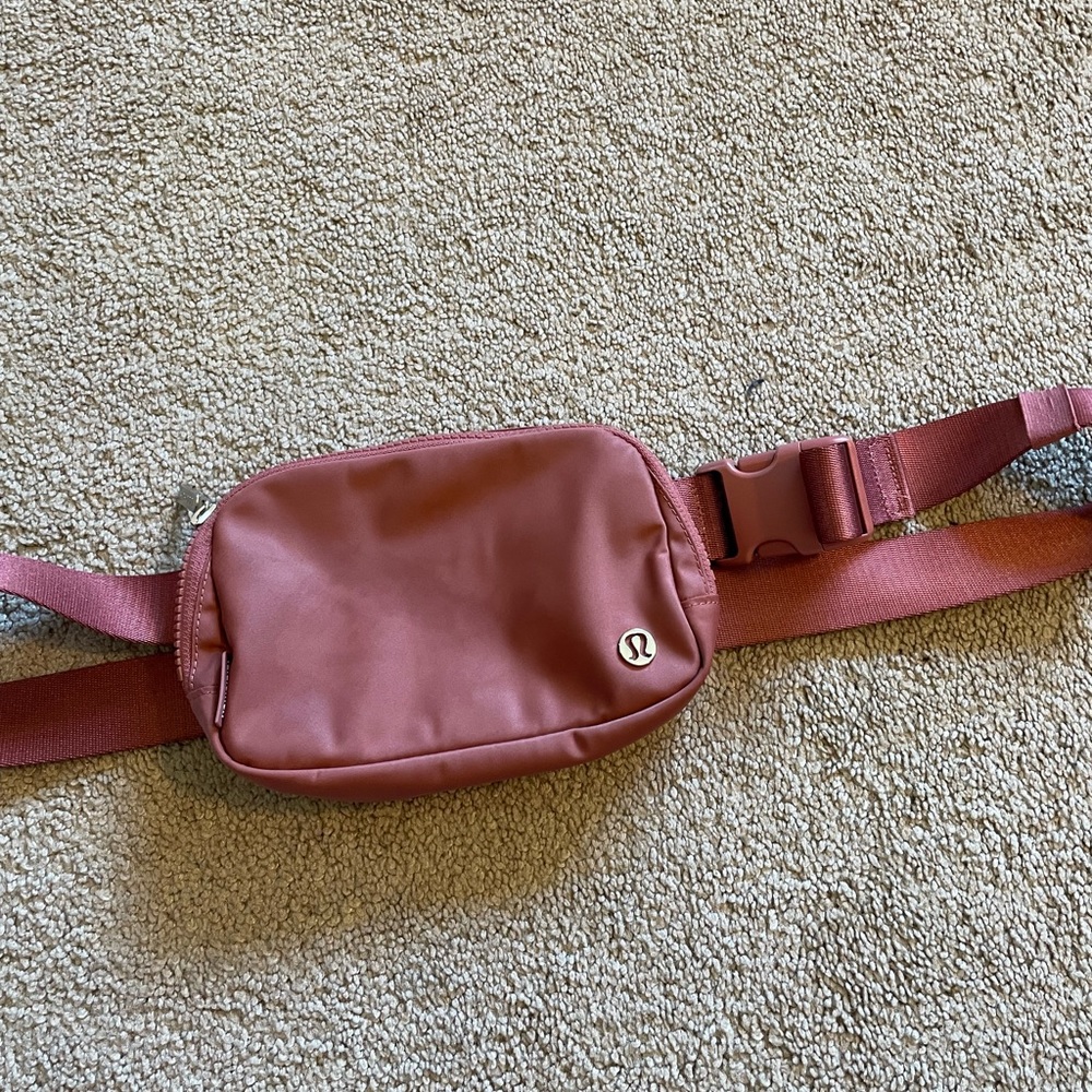 Lululemon Belt bag